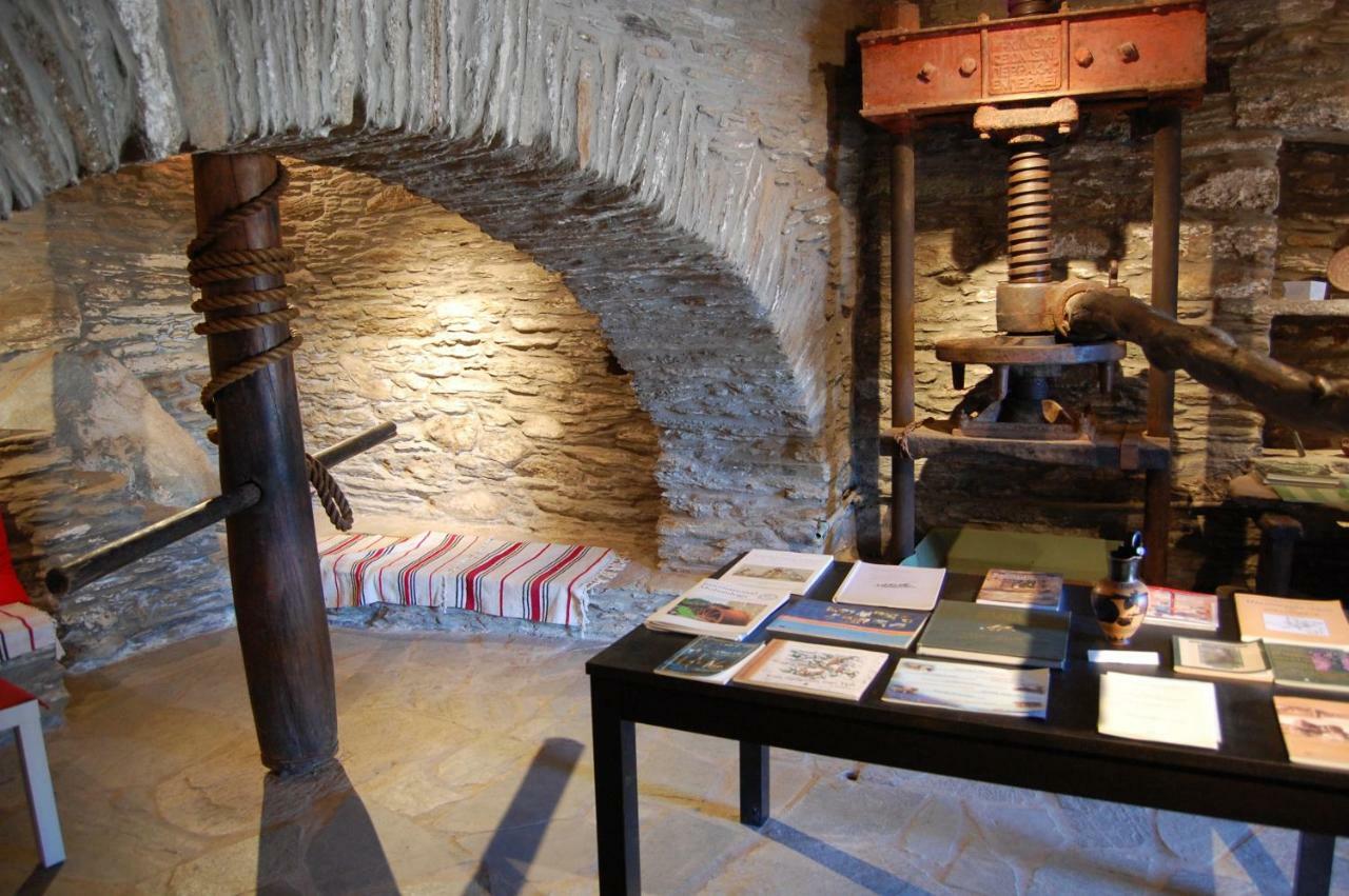 Cyclades Olive Museum'S Guest House Pitrofos Exterior foto
